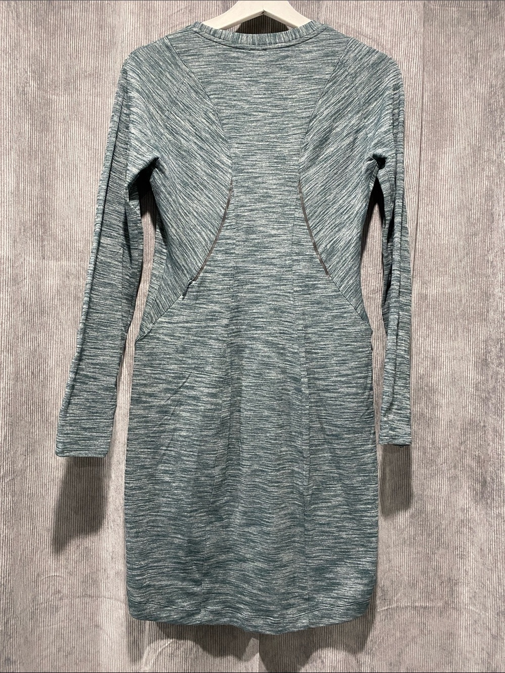 Lululemon heathered grey green long sleeve dress - Picture 3 of 7